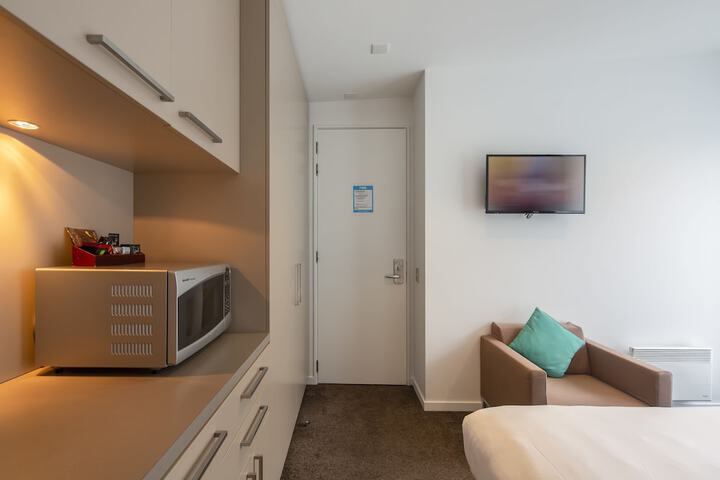 Room 20 of 35