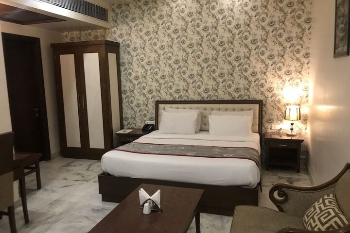 Room 62 of 288