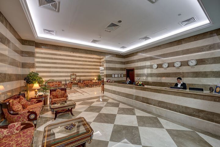 Entrance & Lobby