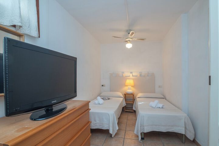 Room 3 of 24