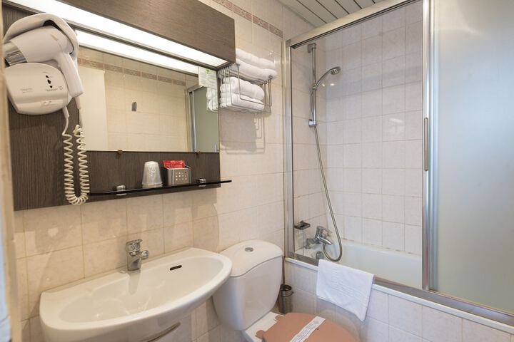Bathroom Photo