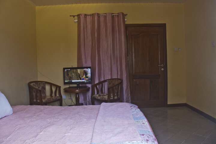 Room 44 of 66