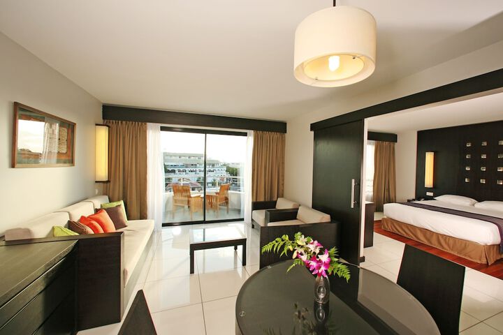 Room 16 of 36