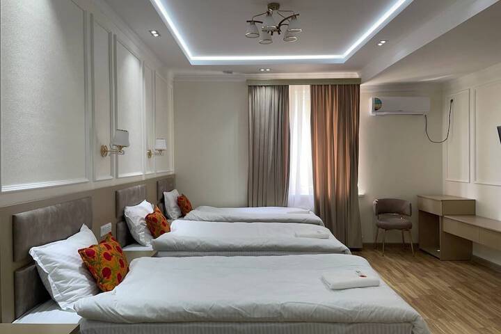 Room 16 of 30