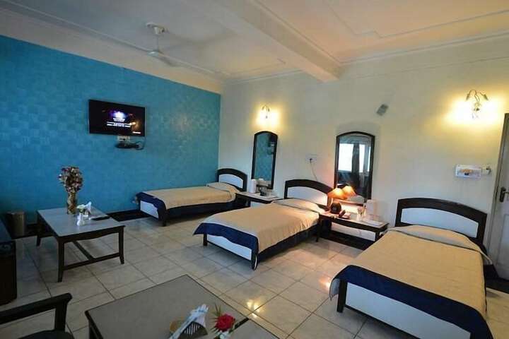 Room 3 of 14
