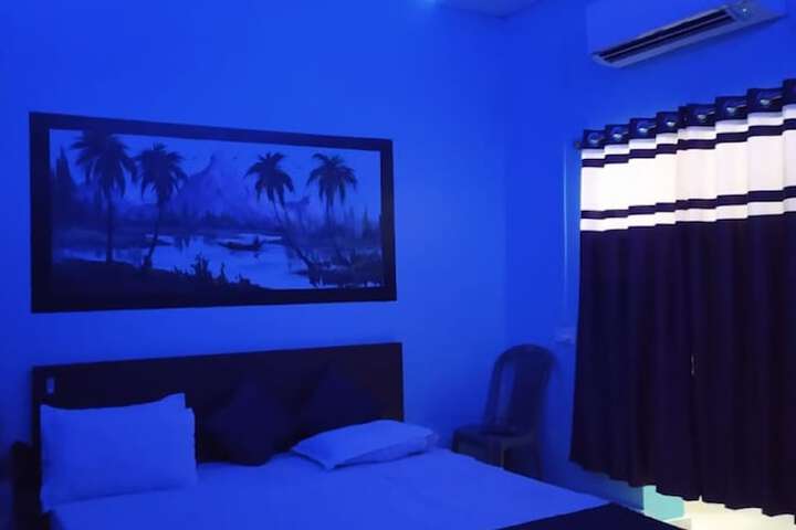 Room 3 of 17