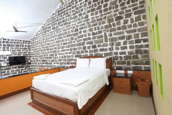 Room 8 of 45