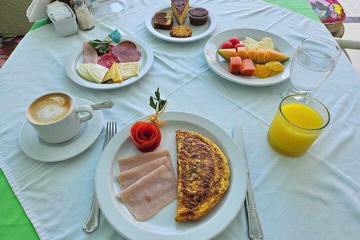 Breakfast/Coffee Service 69 of 84