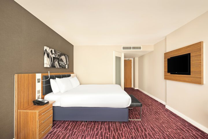 Room 22 of 137