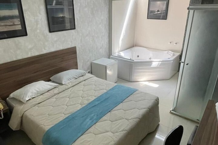 Room 14 of 31