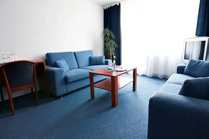 ECONO HOTEL