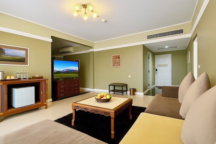 Room 18 of 42