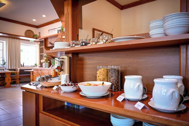 Breakfast/Coffee Service 36 of 51
