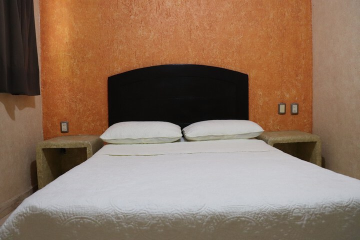 Room 3 of 17