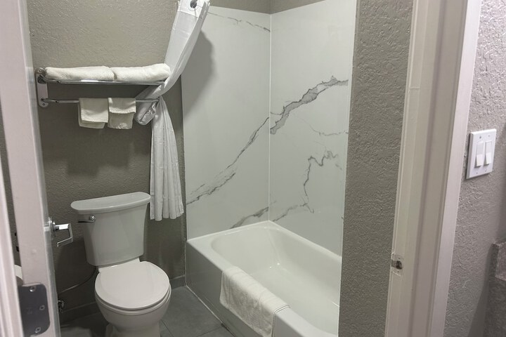 Room 19 of 25