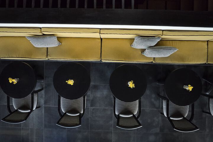 Dining 72 of 102