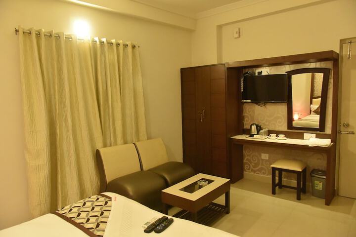 Room 20 of 33