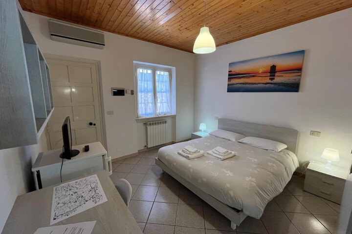 Room 9 of 62