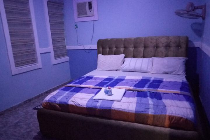 Room 9 of 14