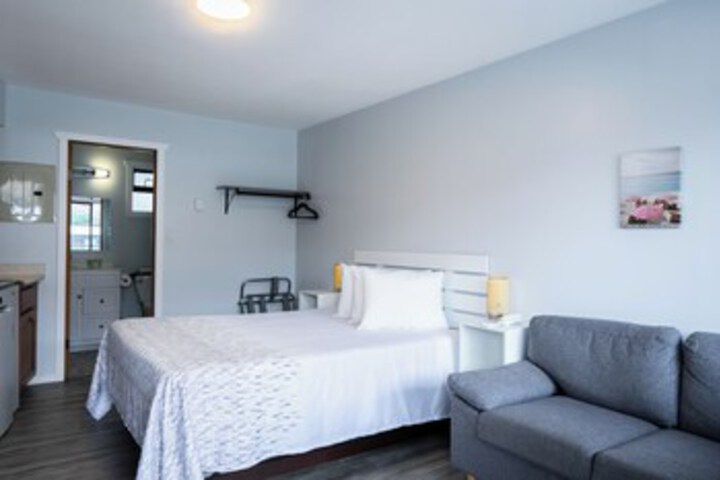 Room 43 of 147