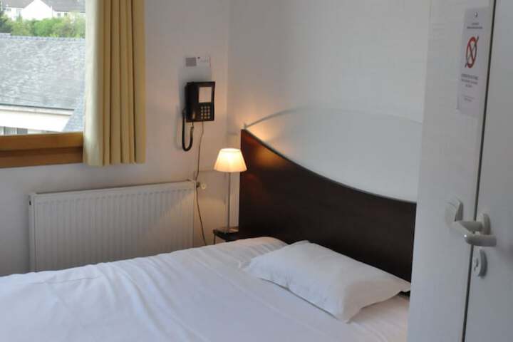 Room 49 of 98