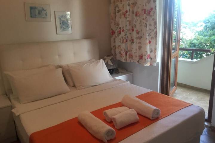 Room 4 of 29