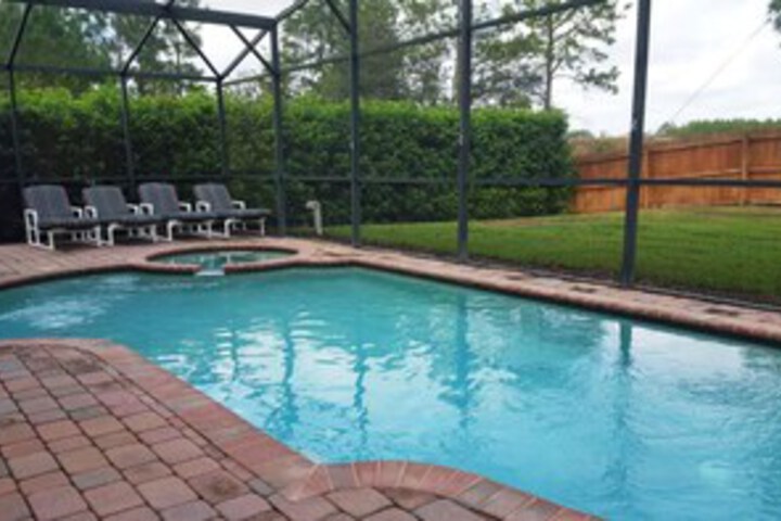 Large Open Floor Plan - 18