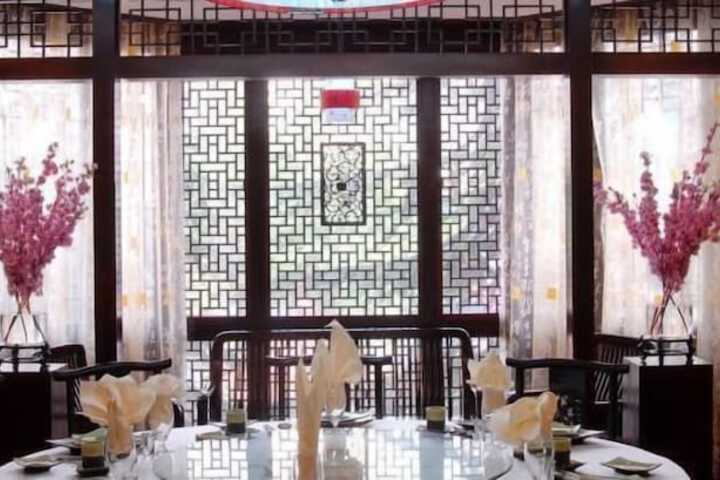 Dining 62 of 82