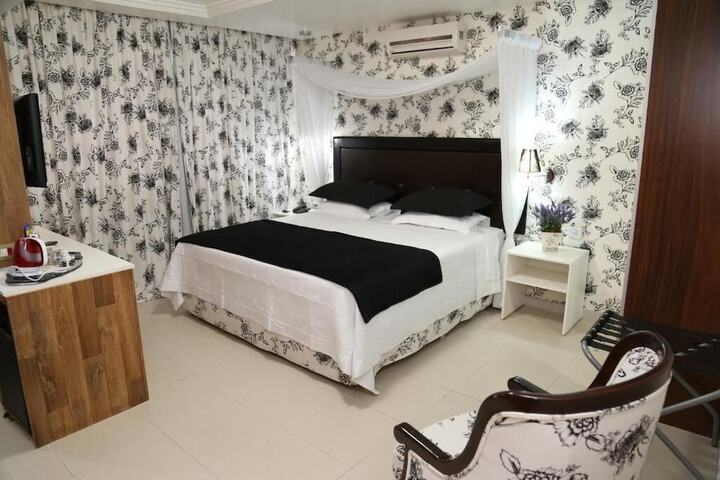 Room 18 of 64