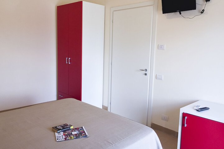 Room 3 of 7