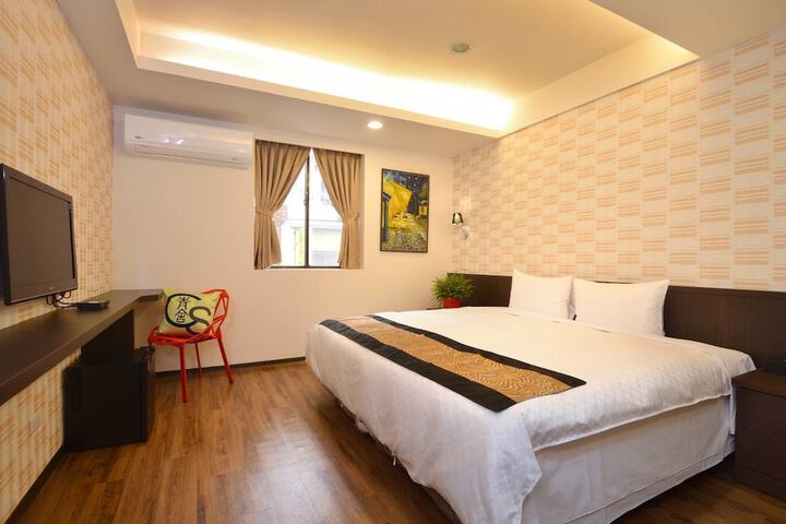 Room 43 of 78