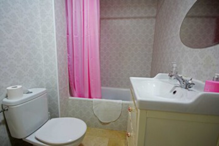 Room 2 of 13