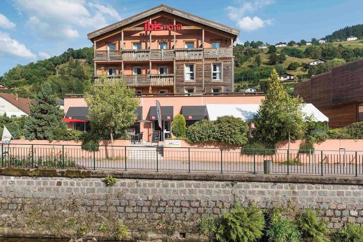 Hotel Entry