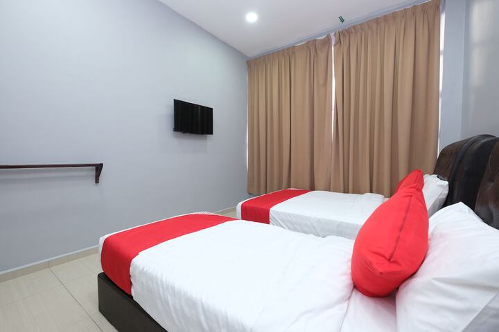 Room 9 of 43