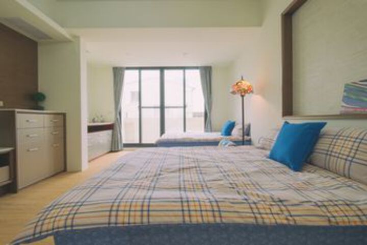 Room 17 of 31