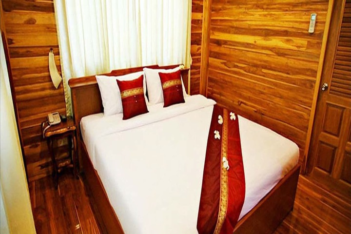 Room 5 of 34