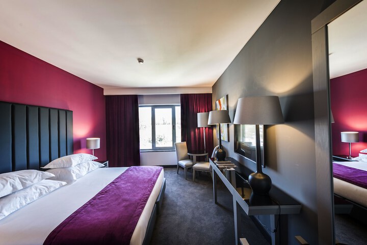 Room 13 of 53