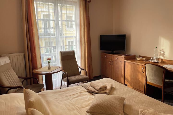 Room 25 of 51