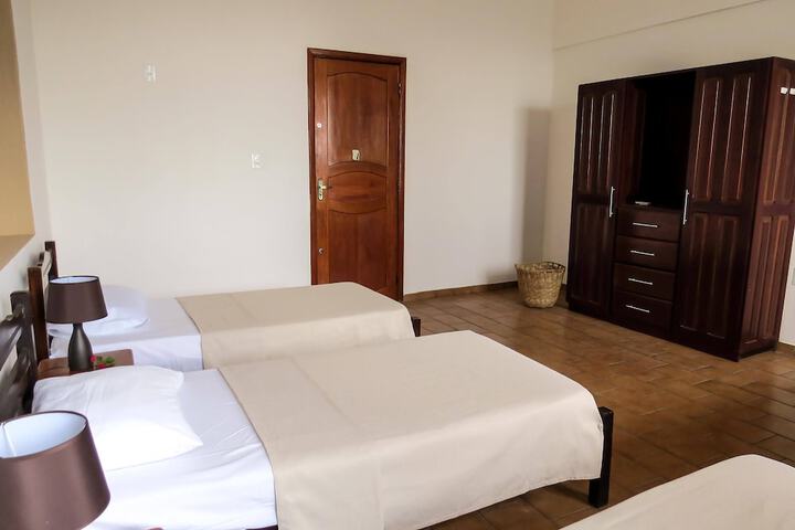 Room 44 of 143