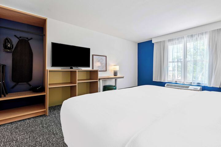 1 King Bed (14 of 21)