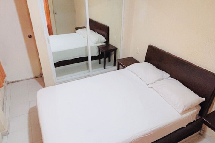 Room 11 of 25