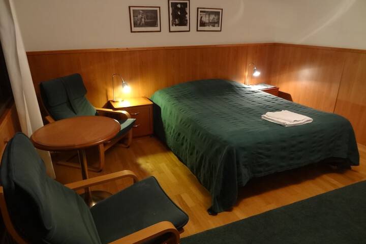 Room 8 of 29