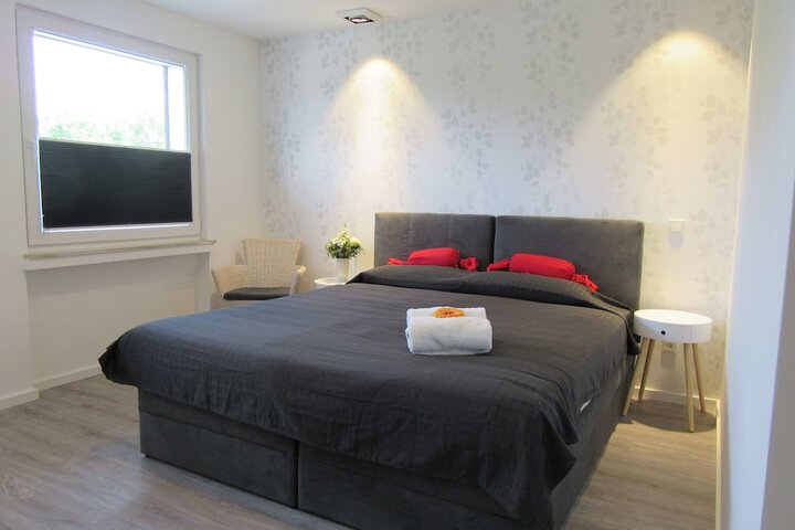 Room 15 of 28