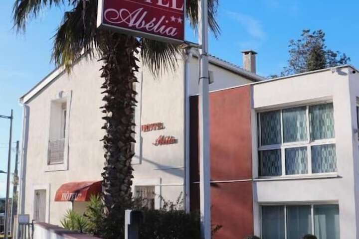 Hotel 70 of 72