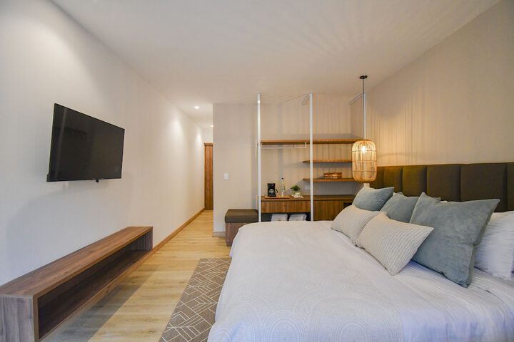 Room 10 of 92