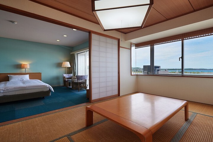 Room 7 of 125