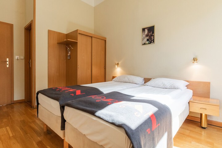 Room 40 of 79