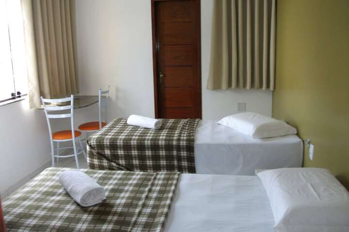 Room 10 of 34