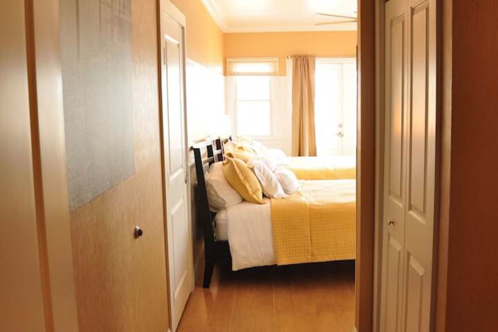 Room 4 of 48