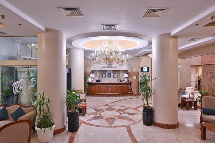 Guest Lobby